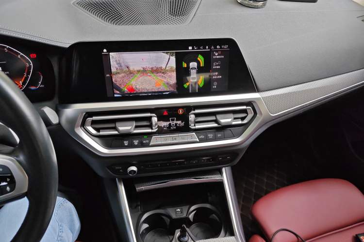 Used BMW 3 Series 2022 325i M Sport Night Edition Package Audio And AC Panel