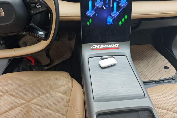 Used Geely Galaxy L6 2023 60km PLUS Gear Lever