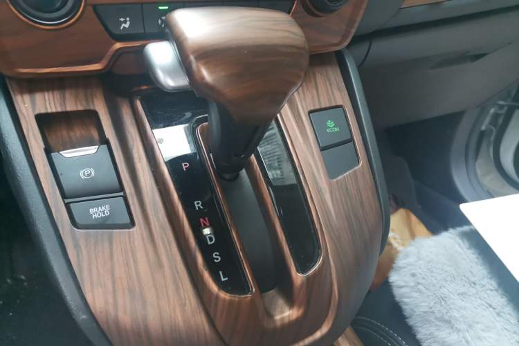 Used Honda CR-V 2019 Brilliant Edition 240TURBO CVT 2WD Comfort Version China VI Emission Standard Gear Lever