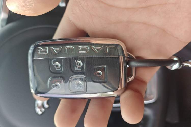 Used Jaguar XFL 2020 XFL 2.0T P250 Two-Wheel-Drive Luxury Edition