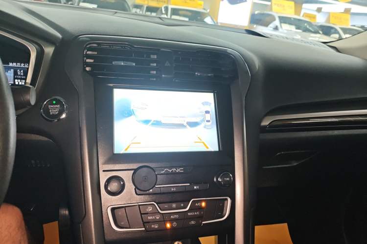 Used Ford Mondeo New Energy 2018 2.0 PHEV Smart-Controlled Fashion Edition China VI Standard Audio And AC Panel