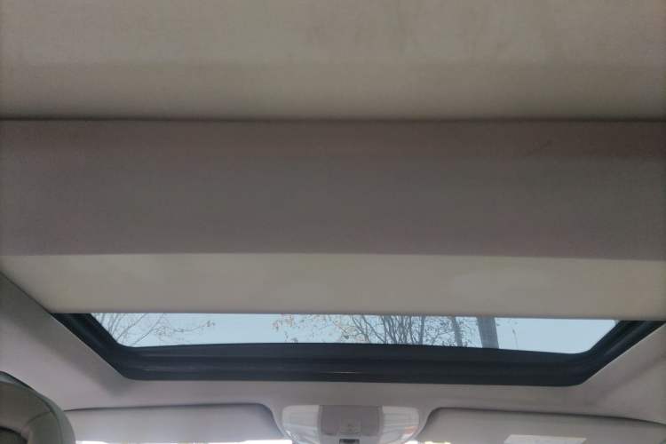 Used Mercedes-Benz GLK-Class 2013 GLK 300 4MATIC Dynamic Sunroof Model
