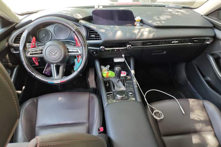 Used Mazda 3 Axela 2021 2.0L Automatic Zhiyao Edition Center Console