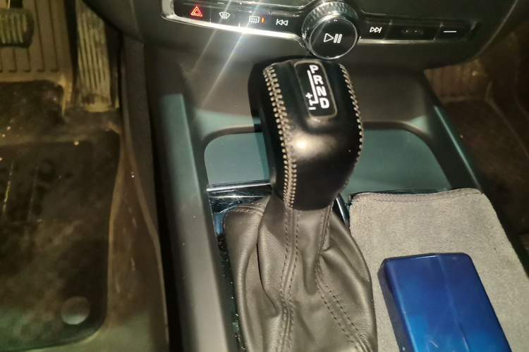 Used Volvo XC60 2018 T4 Zhiyi Edition Gear Lever