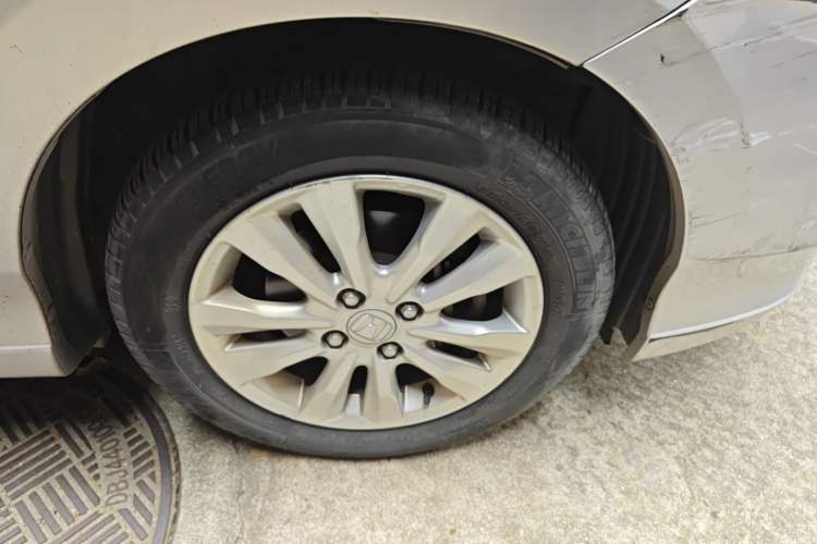 Used Honda City Classic 2012 1.5L Automatic Elite Edition Right Front Wheel Hub