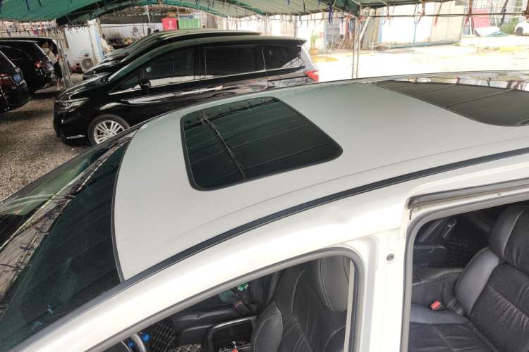 Used Honda Elysion 2016 2.4L Luxury Edition
