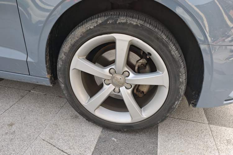 Used Audi A3 2014 Limousine 35 TFSI Automatic Comfort Model Exterior 7