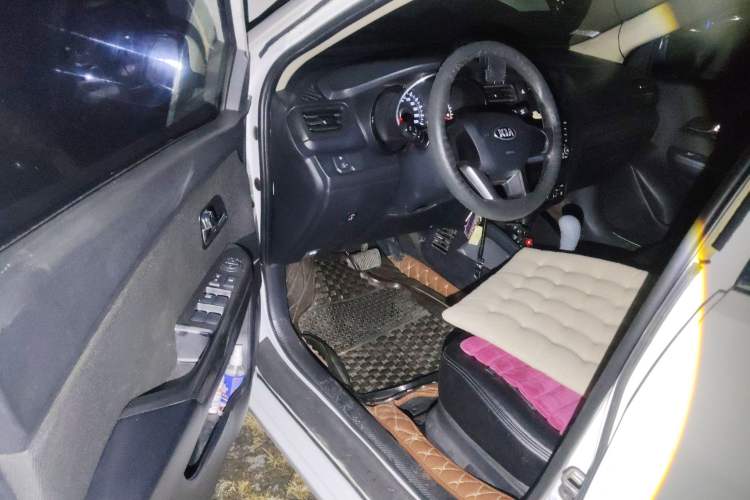 Used Kia K2 2012 Sedan 1.4L Automatic GLS Commemorative Edition