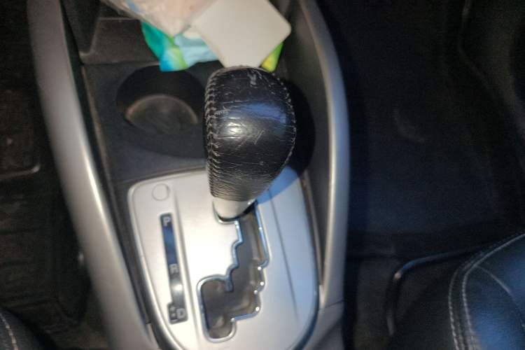 Used Mitsubishi Outlander 2012 Kicks 2.4 Fashion Navigation Edition
