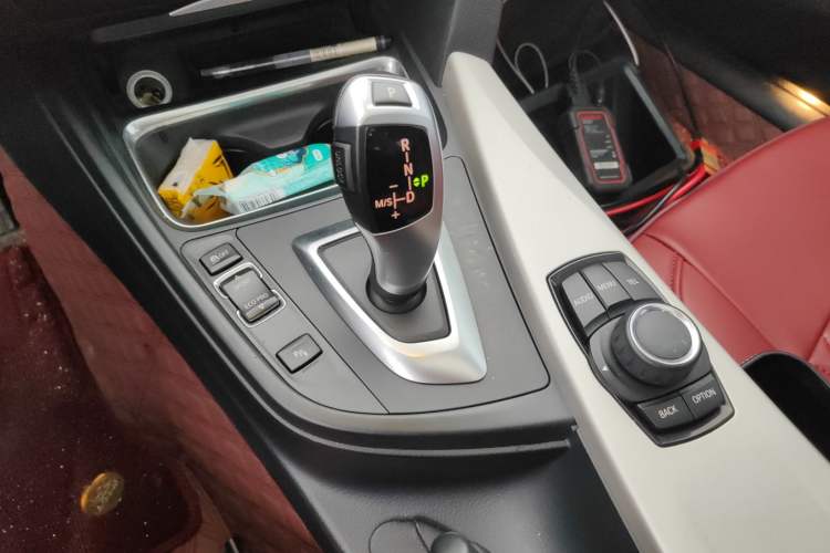 Used BMW 3 Series 2015 316Li Fashion Model
