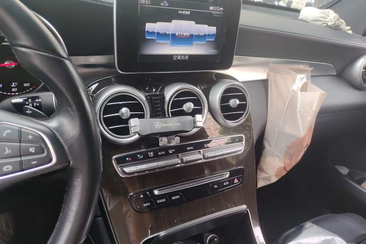 Used Mercedes-Benz GLC 2018 Facelifted GLC 260 4MATIC Dynamic Edition
