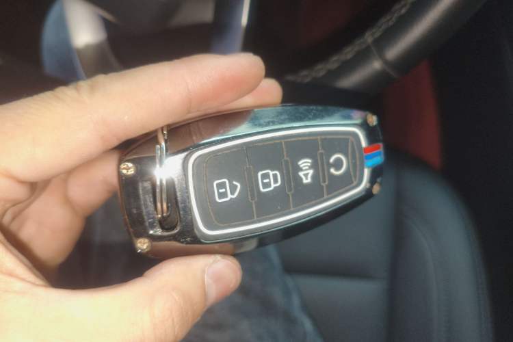 Used Great Wall Poer 2024 2.4T Passenger Version Automatic Diesel 4x4 Comfort Trim
