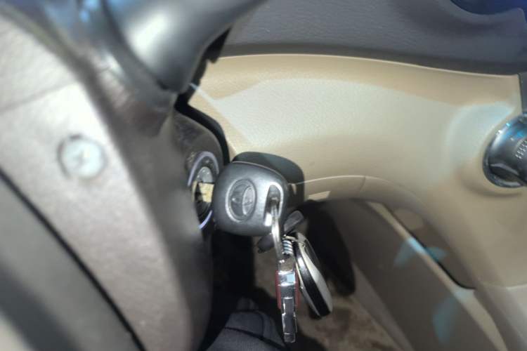 Used Toyota Highlander 2012 2.7L Two-Wheel Drive 7-Seater Luxury Edition
