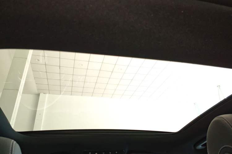 Used Mercedes-Benz E-Class 2021 Updated E 260 Fashion Sport Edition Headliner