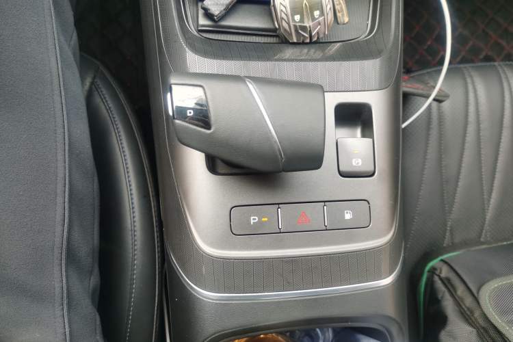 Used CHANGAN NEVO A05 2024 145 Pro Gear Lever