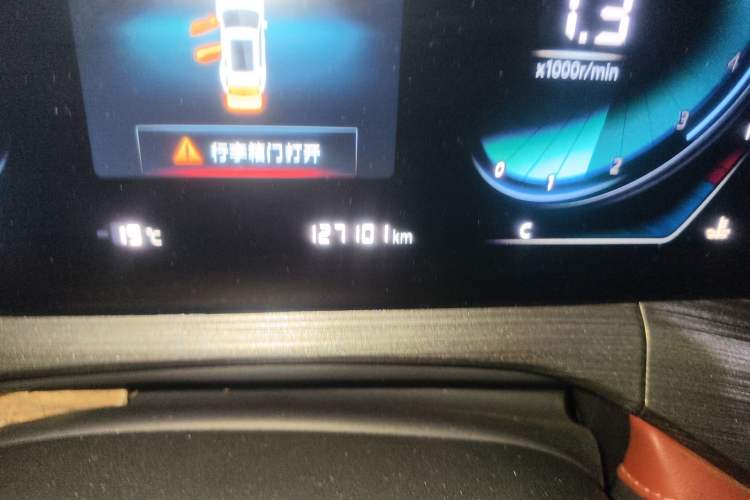 Used CHANGAN CS55PLUS 2020 1.5T Automatic Colorful Model Odometer Close Up