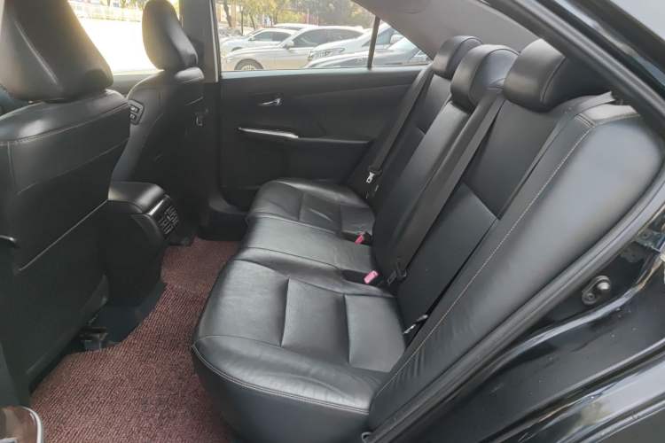 Used Toyota Camry 2016 2.0G 10th Anniversary Leading Edition
