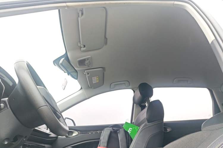 Used Baojun RM-5 2019 1.5T Manual Elite Version with 24-Hour Online Service 6 Seats
