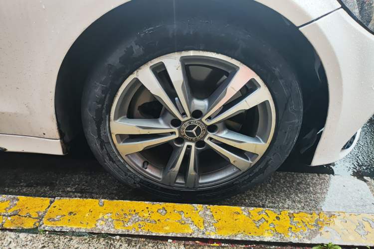 Used Mercedes-Benz C-Class 2018 C 200 L Sport Edition Right Front Wheel Hub