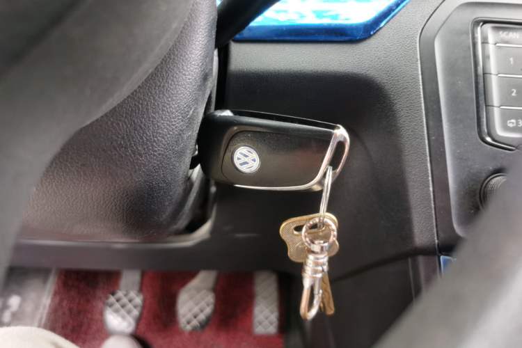 Used Volkswagen Jetta 2015 Value Edition 1.6L Manual Fashionable Style
