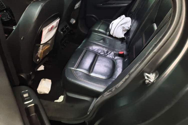 Used Jaguar F-PACE 2016 2.0T Two-Wheel Drive Urban Luxury Edition
