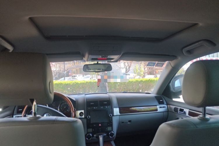 Used Volkswagen Touareg 2007 3.6L Top-Tier Version Headliner