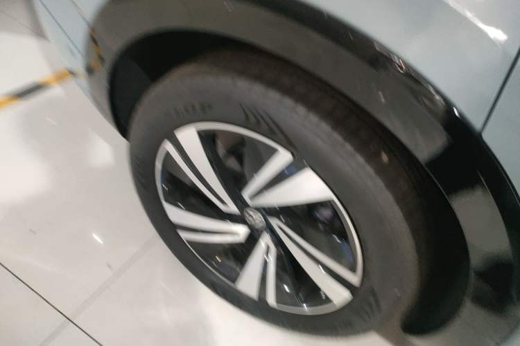 Used Volkswagen Tavendor 2023 380TSI Four-Wheel Drive R-Line Cruise Edition