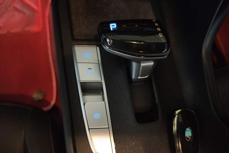 Used Hyundai Elantra 2023 1.5L CVT LUX Prestige Edition Gear Lever