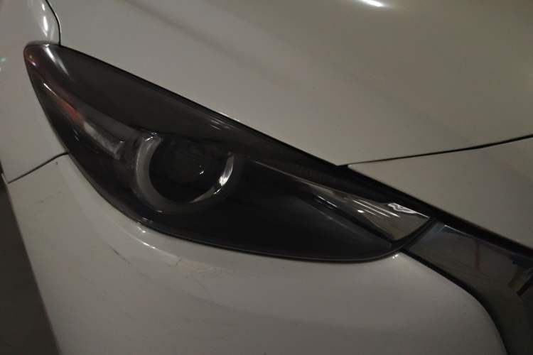 Used Mazda Mazda 3 Axela 2019 Cloud-Controlled Sedan 1.5L Automatic Luxury Model China VI Standard
