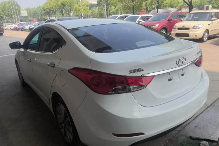 Used Hyundai Elantra (5th Generation / Langdong) 2015 1.6L Automatic Leading Model
