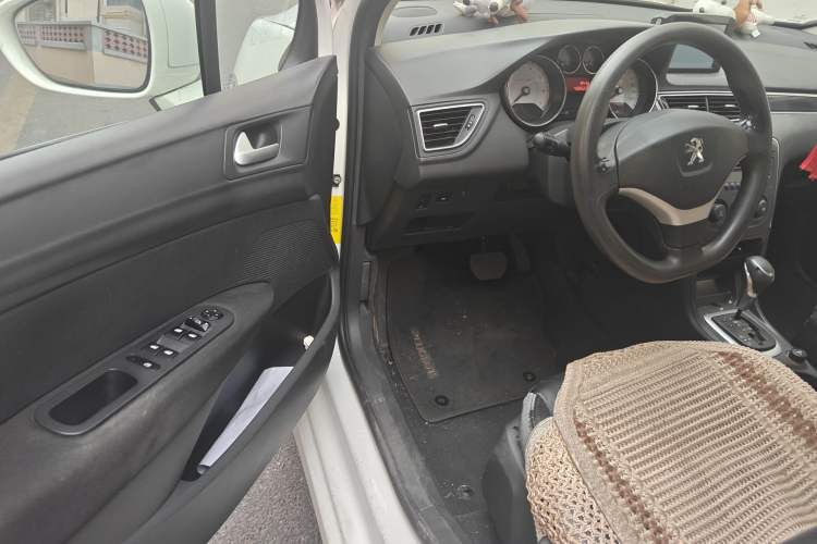 Used Peugeot 308 2012 1.6L Automatic YouShang Model
