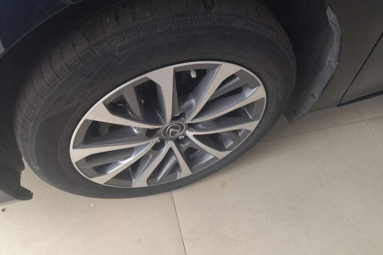 Used Lexus ES 2021 200 Excellence Edition
