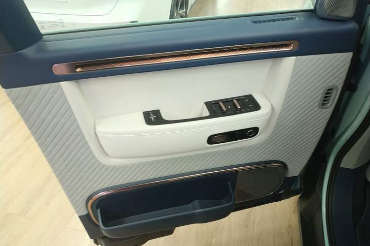 Used Zeekr MIX 2025 Long-Range Intelligent Driving Edition