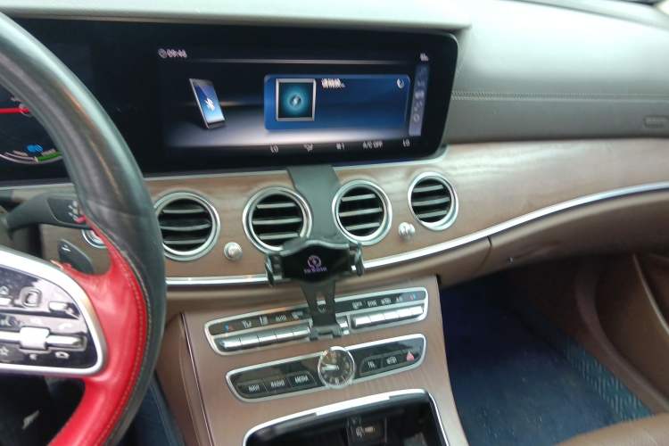 Used Mercedes-Benz E-Class 2020 E 260 L Audio And AC Panel