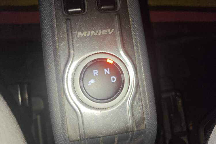 Used Wuling Hongguang MINIEV 2021 Macaron Premium Model – Lithium Iron Phosphate