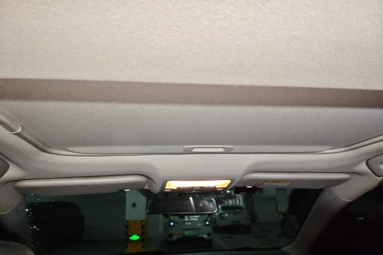 Used Toyota Corolla 2018 Dual-Engine 1.8L E-CVT Smart Edition Headliner