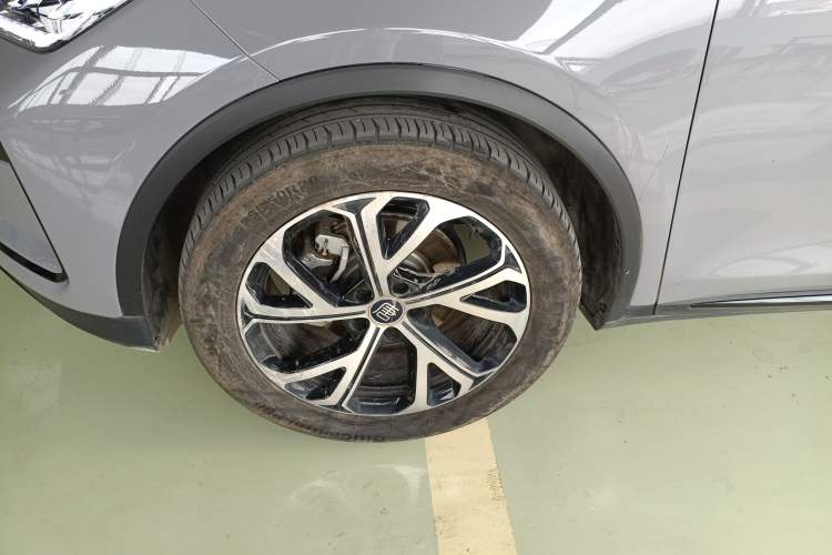 Used BYD Tang New Energy 2025 DM-i 115KM Flagship Model Left Front Wheel Hub