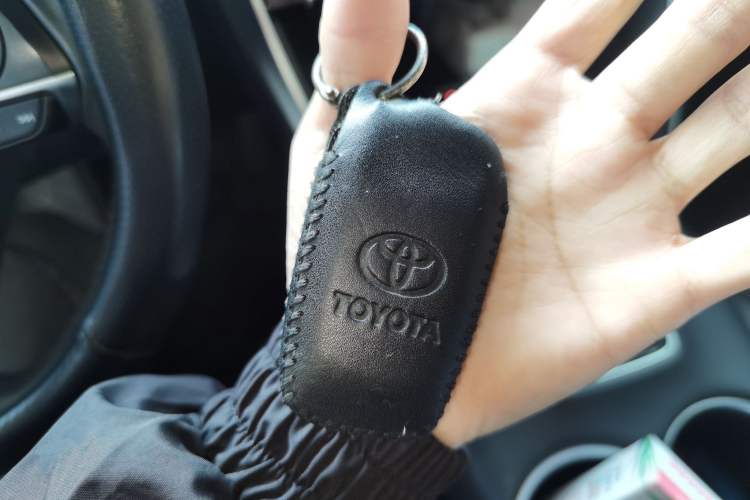 Used Toyota Harrier 2022 2.0L CVT Two-Wheel Drive Deluxe Edition