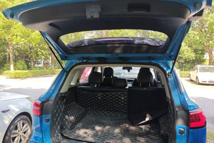 Used Roewe RX5 MAX 2019 300TGI Automatic 4G Connect Luxury Edition
