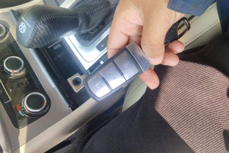 Used Volkswagen Magotan 2012 Revised Version 1.8TSI Leading Edition Vehicle Key