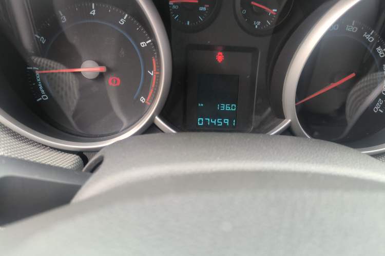 Used Chevrolet Cruze 2014 1.6L SL Millionth Anniversary Edition MT
