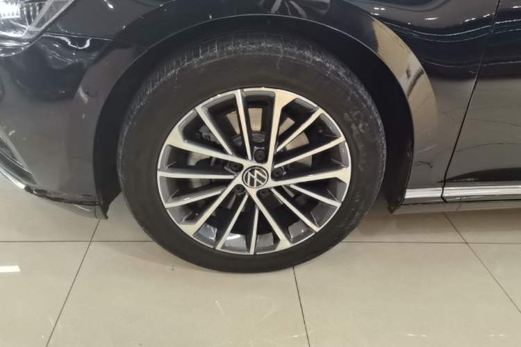 Used Volkswagen Magotan 2020 380TSI DSG Luxury Version Left Front Wheel Hub