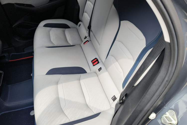 Used Geely Auto Preface 2021 Revised Version 2.0TD Luxury Edition Left Rear Seat