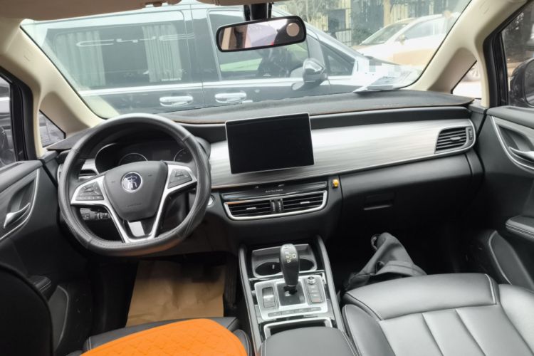 Used BYD Song MAX New Energy 2019 DM 1.5T Smart Connect Advanced 6-Seater China VI Standard
