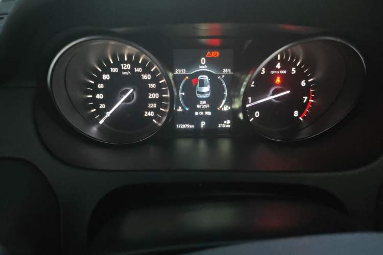 Used Land Rover Discovery Sport 2017 2.0T PURE Odometer Close Up