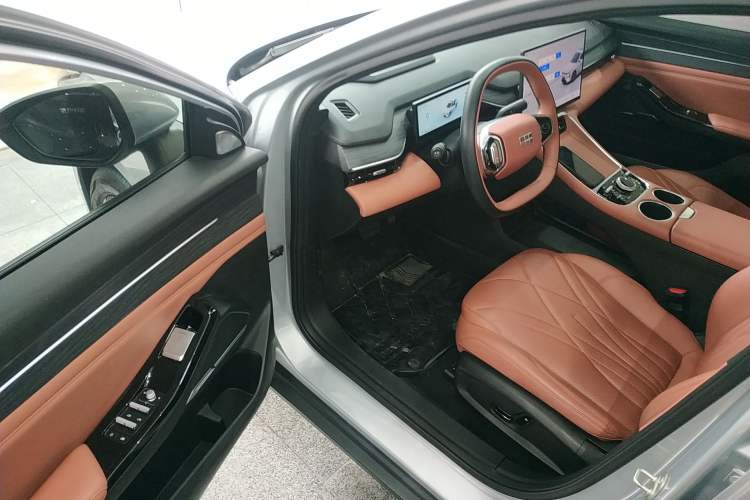 Used Geely Galaxy L6 2025 EM-i 140km Starship Edition
