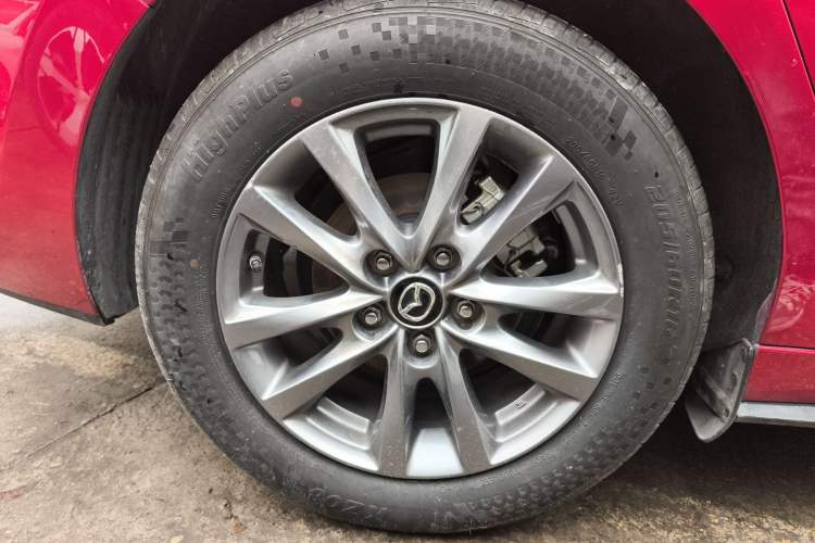 Used Mazda 3 Axela 2020 1.5L Automatic Luxury Version
