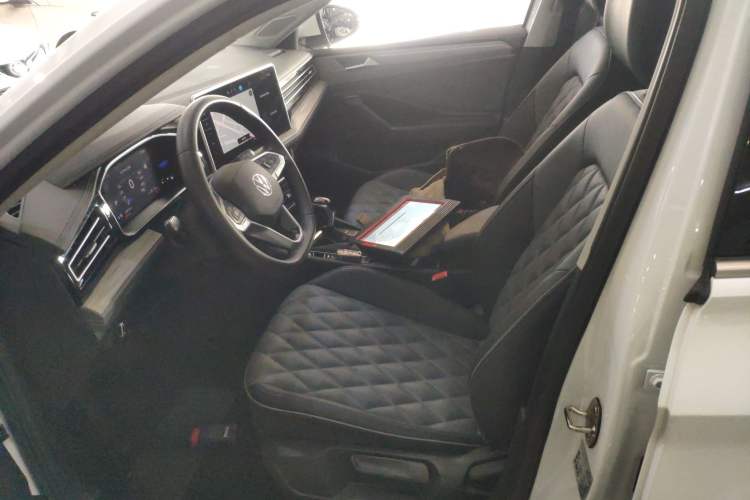 Used Volkswagen Sagitar 2023 280TSI DSG Excellence Edition Left Front Seat