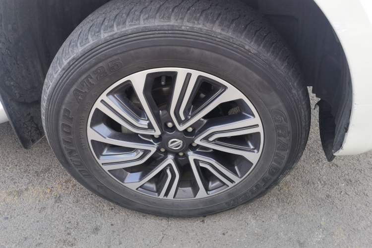 Used Nissan Terra 2018 2.5L Automatic 4x4 Luxury Edition
