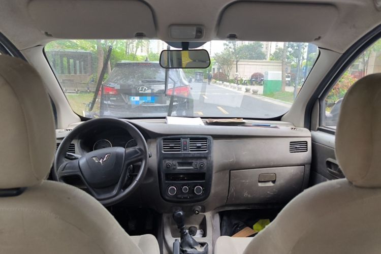 Used Wuling Rongguang V 2019 1.5L Van - Utility Model
